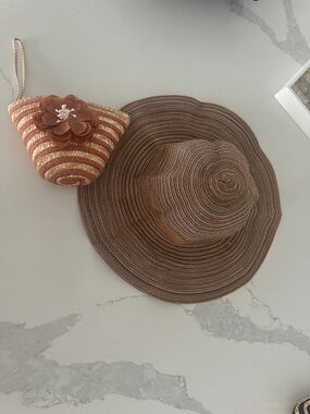 Women’s Foldable Sun Hat with Wristlet Travel Pouch and Brown Floral Accent
